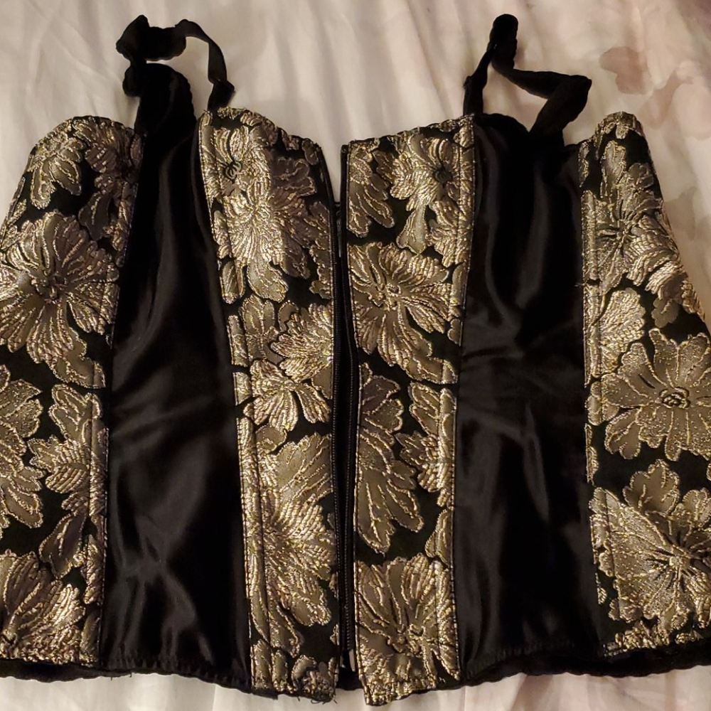 Corset Too